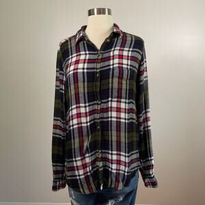 American Eagle • Boyfriend Fit Plaid Button Up